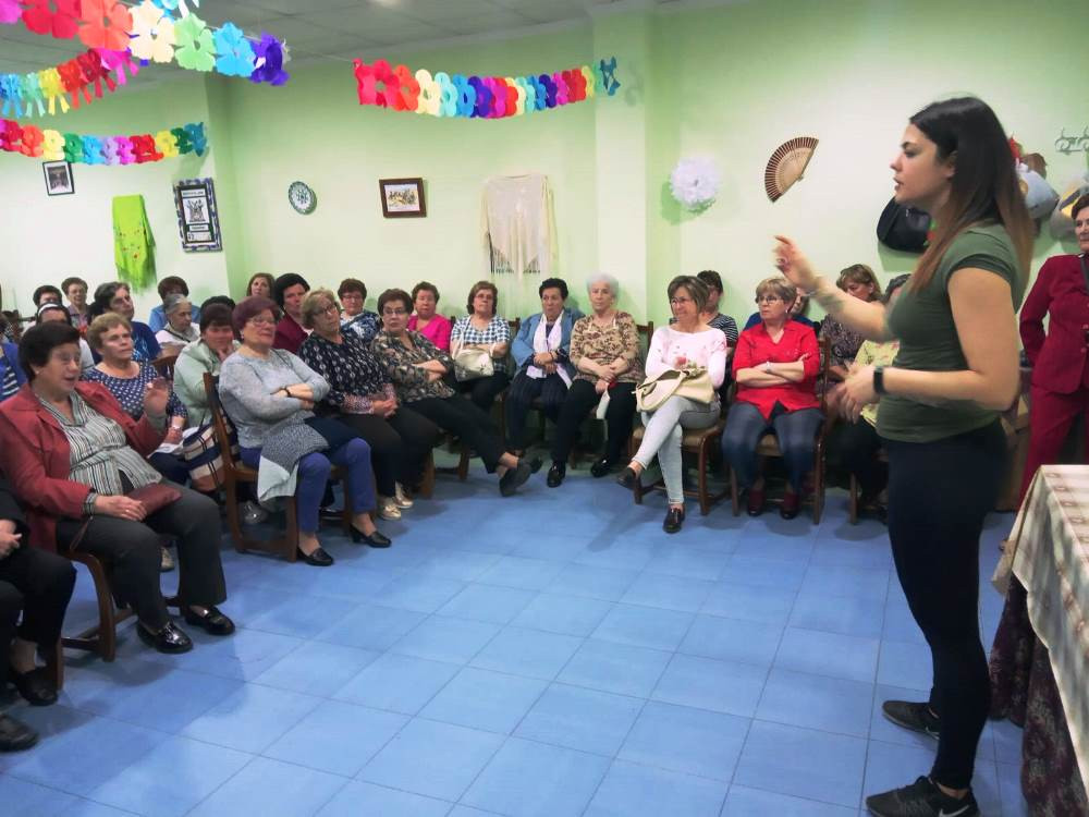 Charla mujeres3