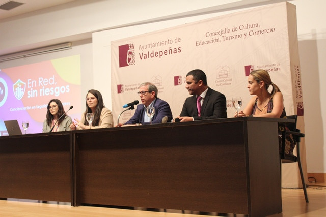 160519 VA CHARLA 1