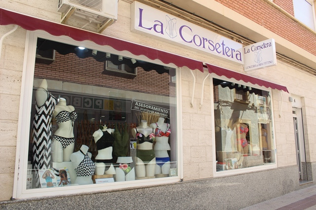 LA CORSETERA 12