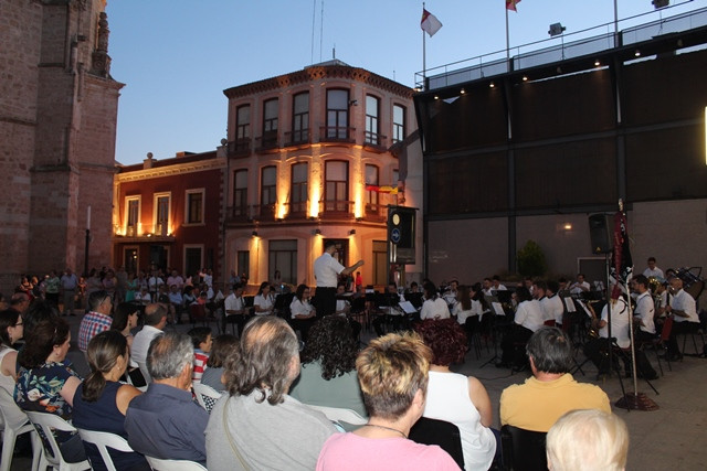 140719 va concierto union musical ciudad de valdepeu00f1as plaza 5