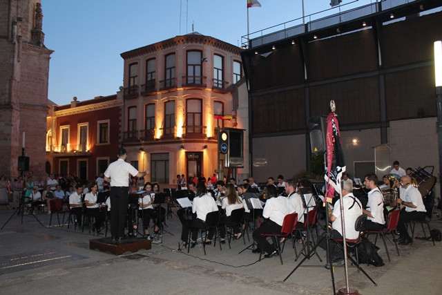 140719 va concierto union musical ciudad de valdepeu00f1as plaza 4