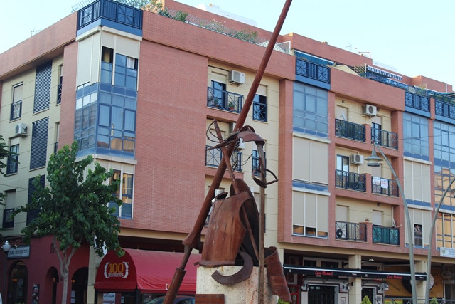 ESCULTURA LILLO GALIANI ARMAS DE DON QUIJOTE 1