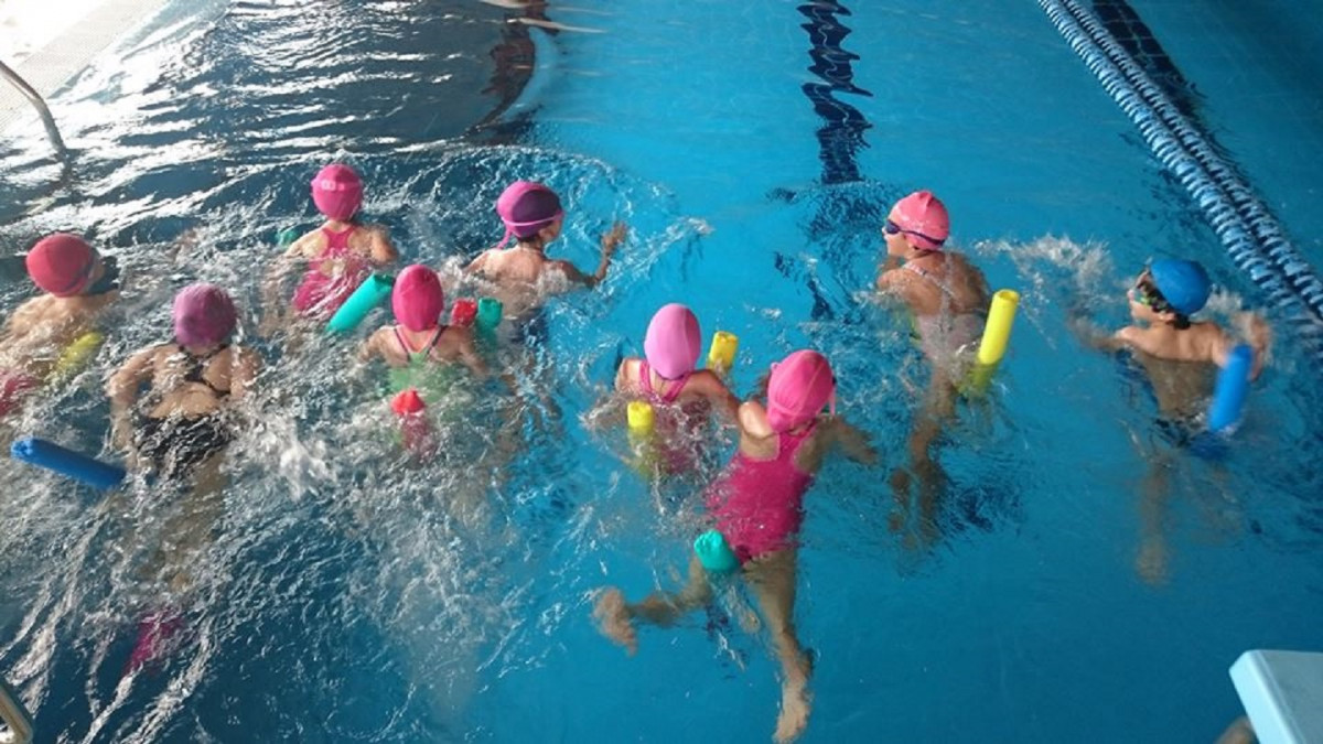 060819 MANZ NATACION