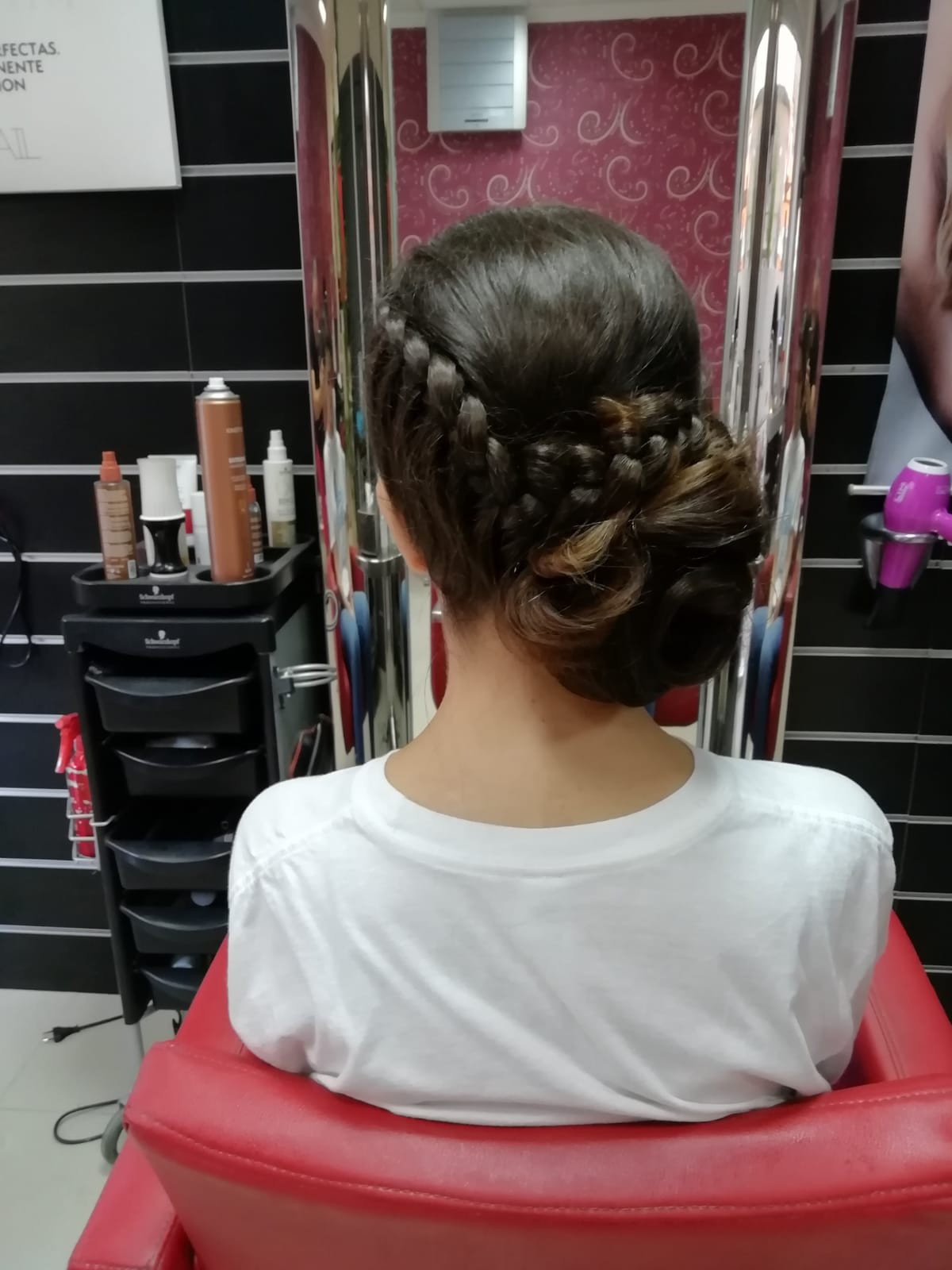 PELUQUERIA TOMAS SERRANO 12