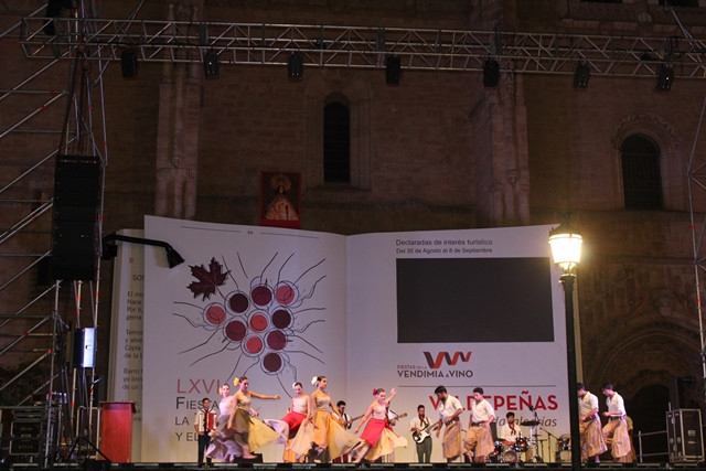 FESTIVAL FOLCLORE FERMENTO 15