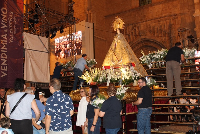 OFRENDA FLORES 2