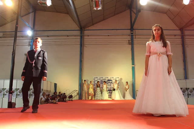 061019 VA DESFILE SALON HOGAR NOVIOS 15