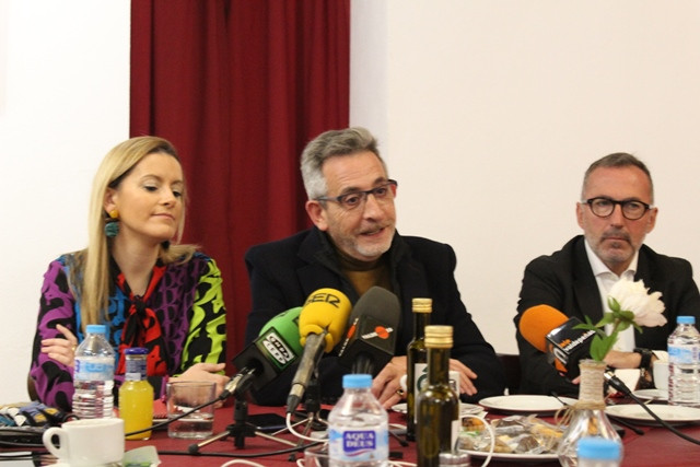 090120 VA DESAYUNO ALCALDE