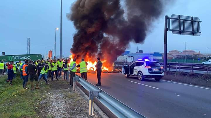300120 VA CARRETERA
