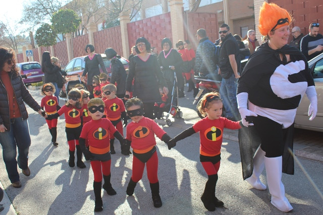 DESFILE CARNAVAL COLEGIO LUCERO 8