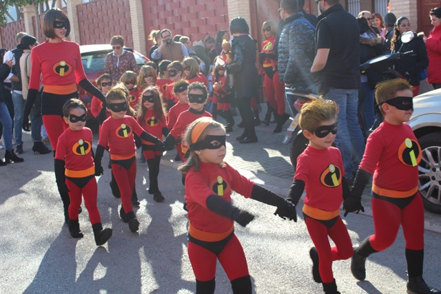 DESFILE CARNAVAL COLEGIO LUCERO 13