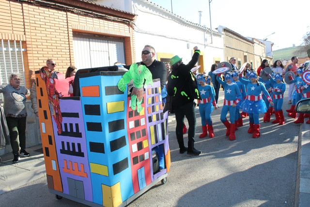 DESFILE CARNAVAL COLEGIO LUCERO 19