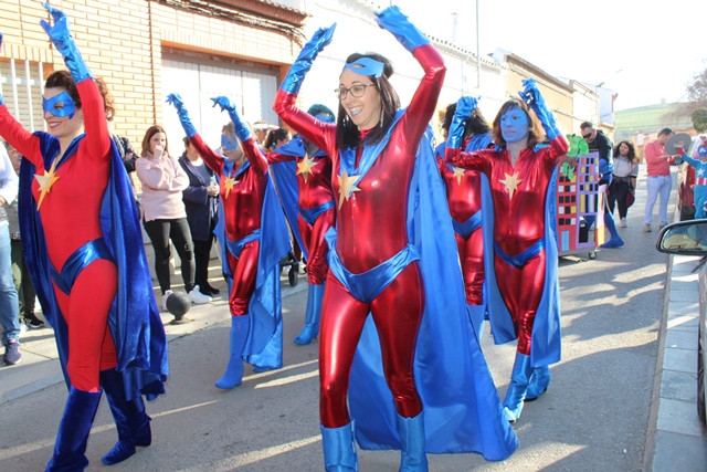 DESFILE CARNAVAL COLEGIO LUCERO 18