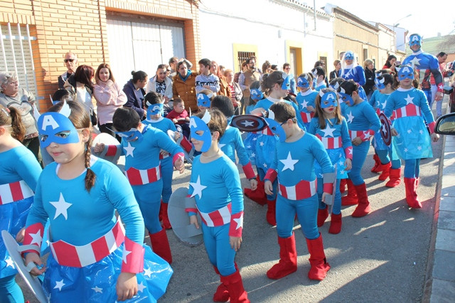 DESFILE CARNAVAL COLEGIO LUCERO 21