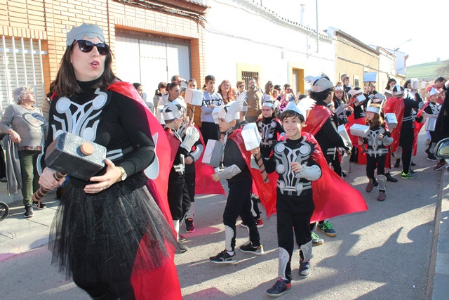 DESFILE CARNAVAL COLEGIO LUCERO 23