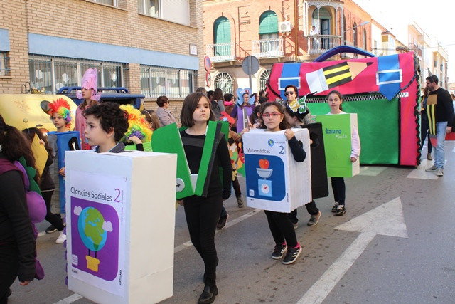 DESFILE CARNAVAL COLEGIO JESUS BAEZA 18