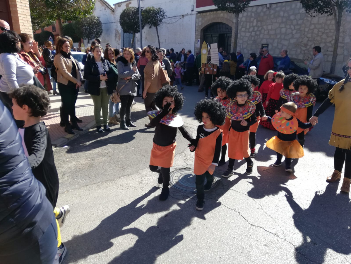 DESFILE CARNAVAL COLEGIO LUIS PALACIOS 2