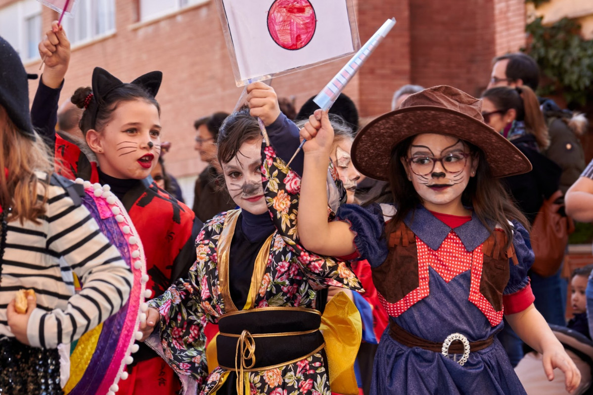DESFILE CARNAVAL COLEGIO LORENZO MEDINA 19