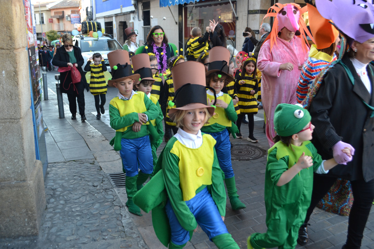 DESFILE CARNAVAL COLEGIO LORENZO MEDINA 2