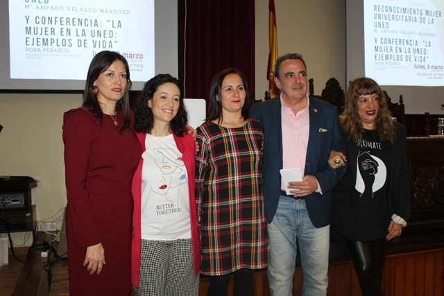 100320 VA UNED DIA MUJER 1