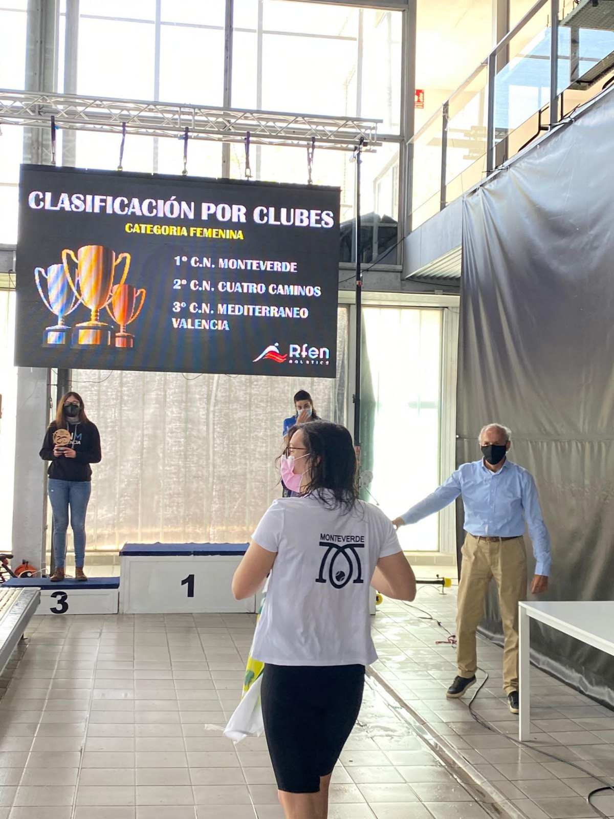 120421 va natacion 2