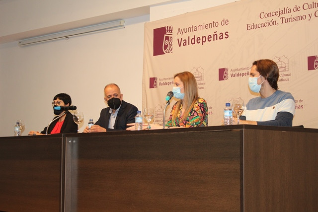 270521 VA PRESENT LIBRO LUIS CHACON 1