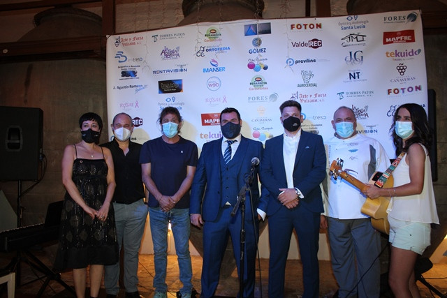100721 va gala rosae 1