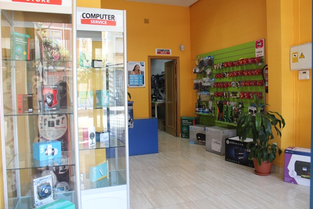 COMPUTER STORE 2