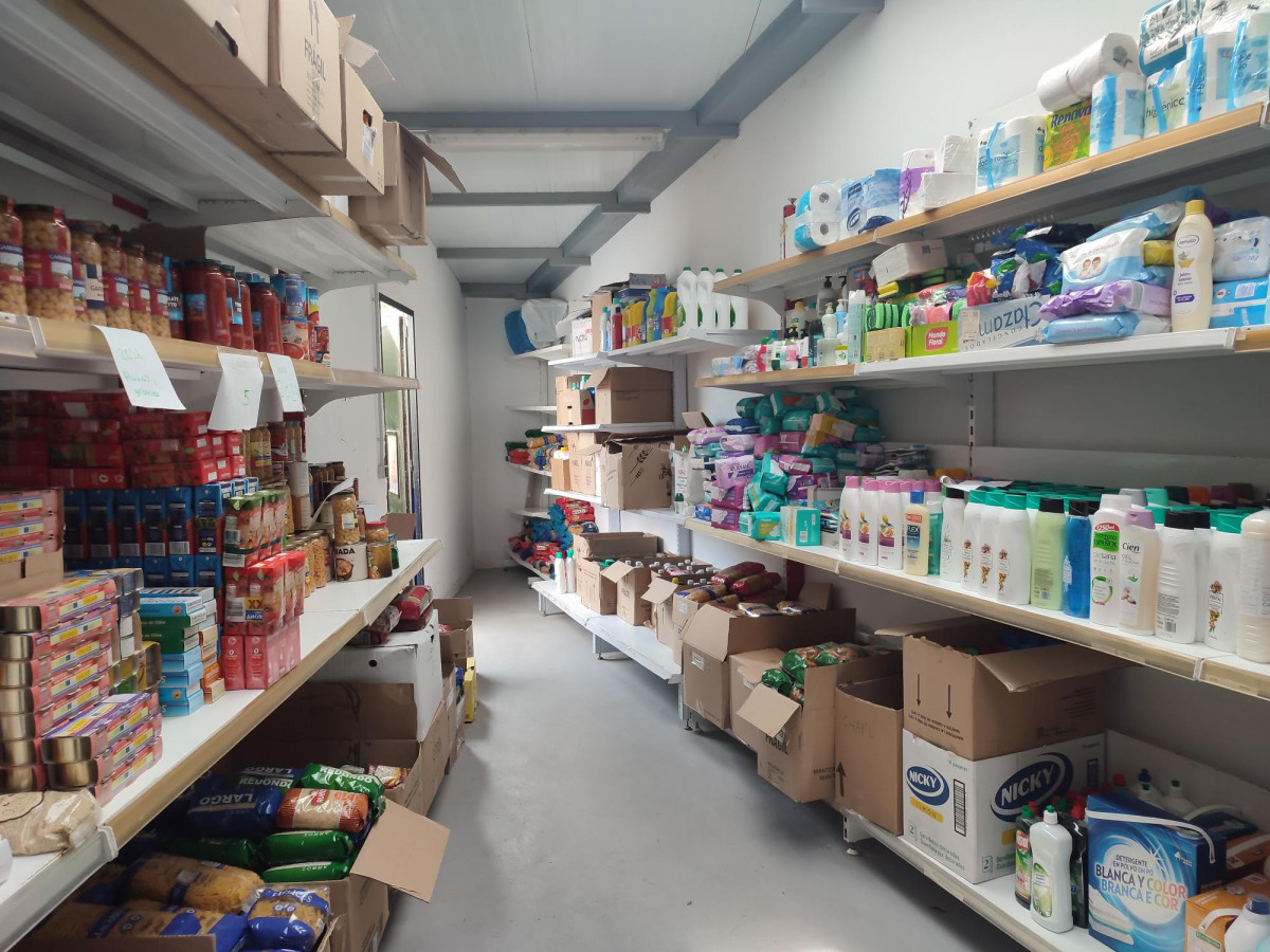 010921 va recogida alimentos hermandad cristo 1