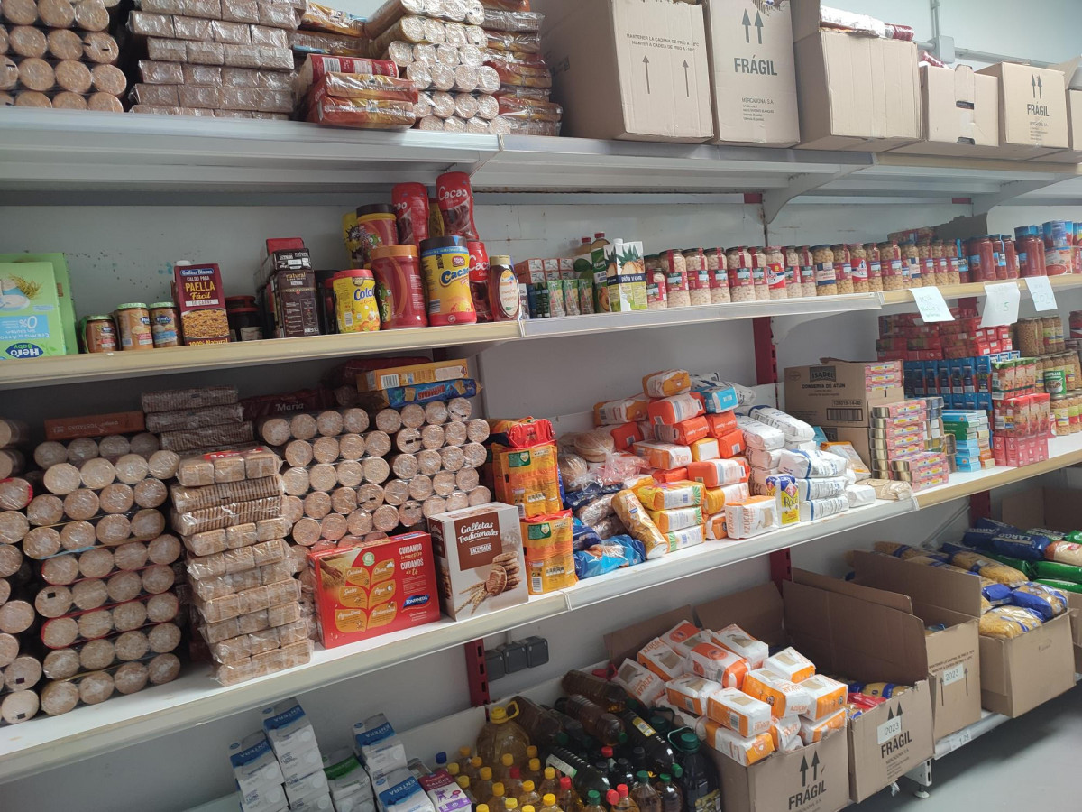010921 va recogida alimentos hermandad cristo 3