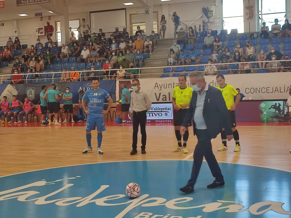 040921 va inaug pista futbol sala 2