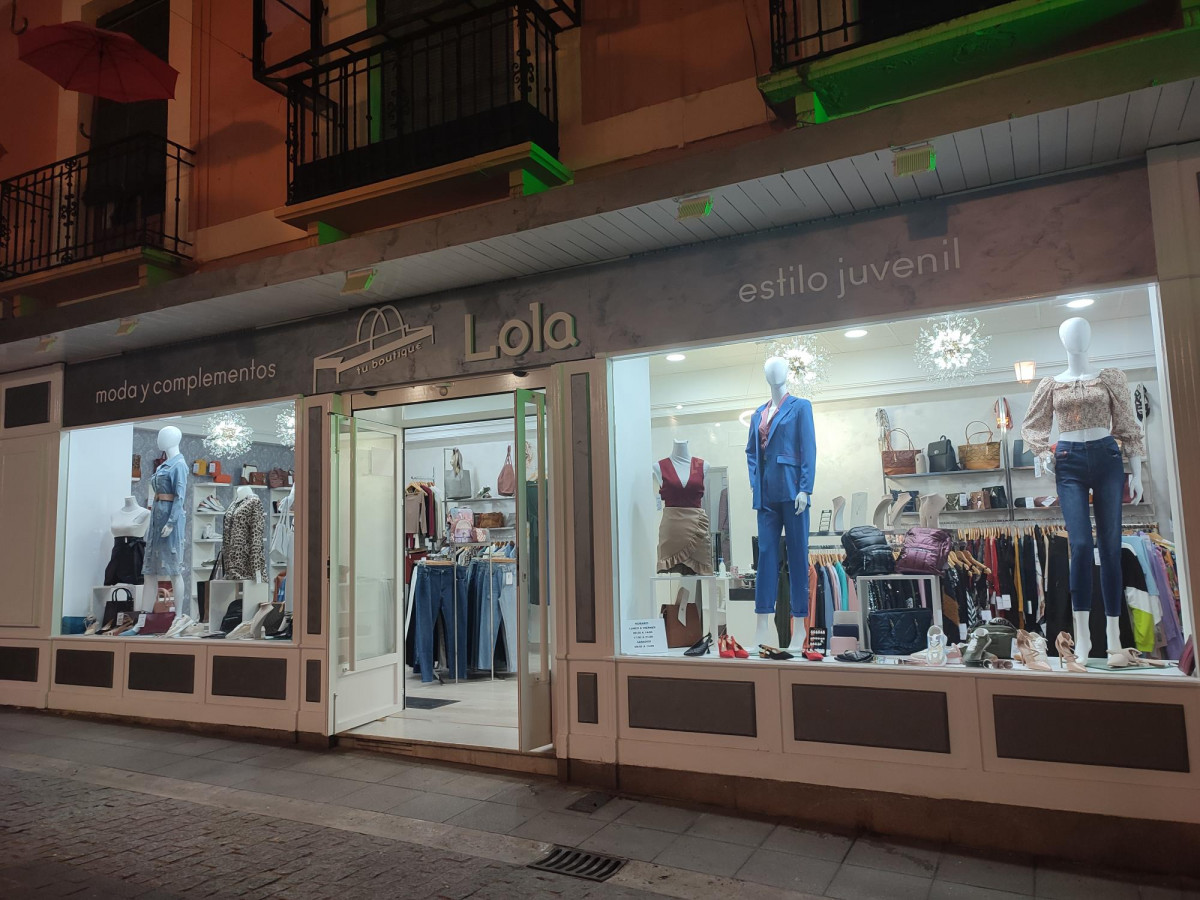 Lola Moda Juvenil y Complementos, últimas tendencias con y a precios asequibles