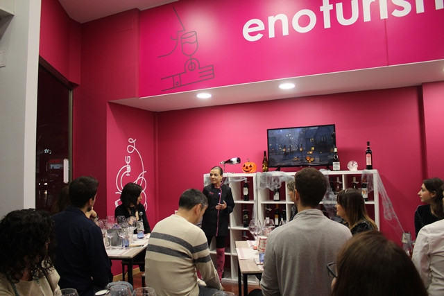 311021 va pan y vino 16