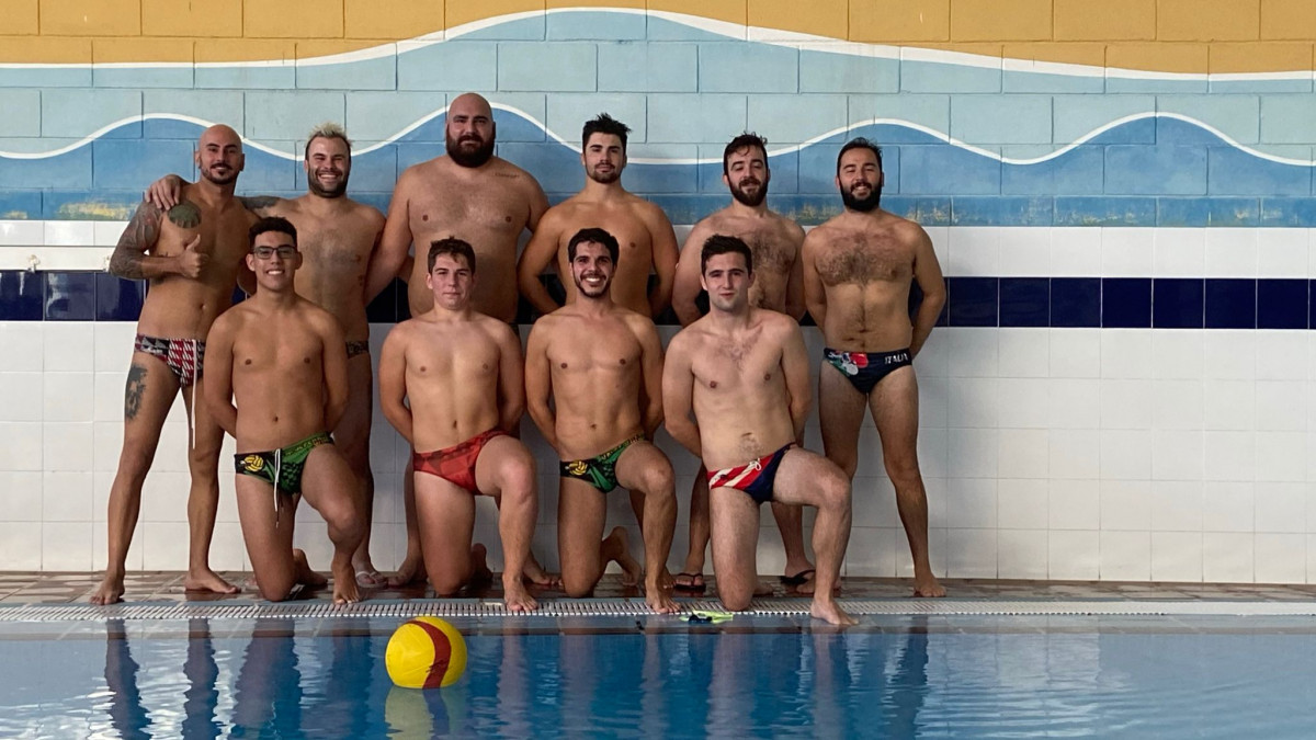 081121 va club waterpolo 2