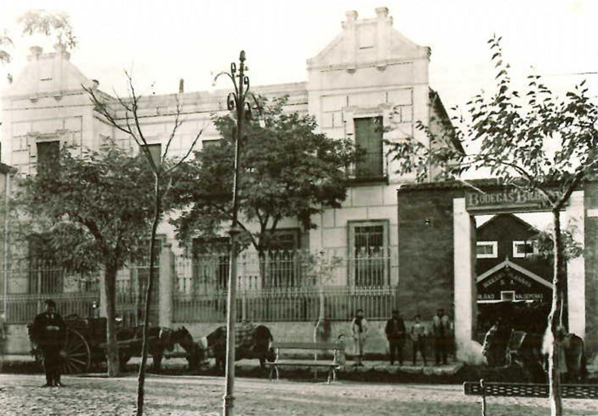 5. Fachada de la bodega (1920 1930)