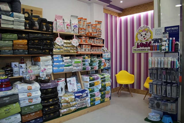 PELUQUERIA CANINA LUNA 18