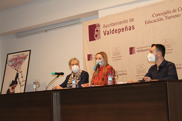 271121 va present libro carlos isidro 1