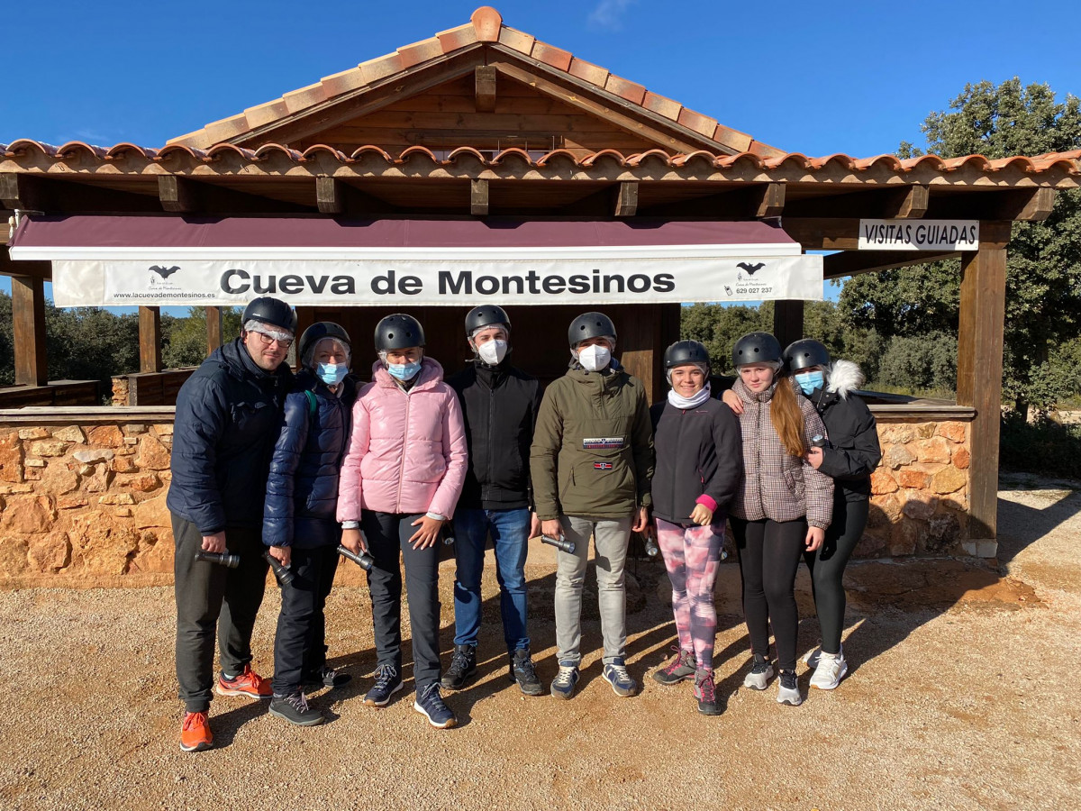 071221 VA GRUPO JOVEN 3