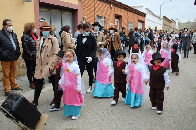 DESFILE CARNAVAL COLEGIO LUCERO 4