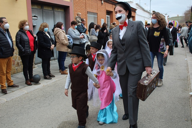 DESFILE CARNAVAL COLEGIO LUCERO 6