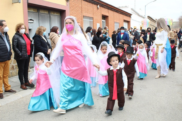 DESFILE CARNAVAL COLEGIO LUCERO 14