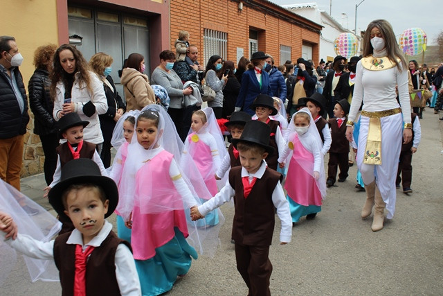 DESFILE CARNAVAL COLEGIO LUCERO 15