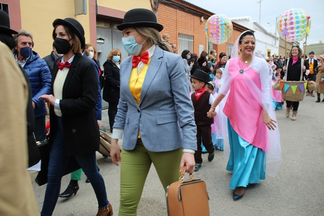 DESFILE CARNAVAL COLEGIO LUCERO 17