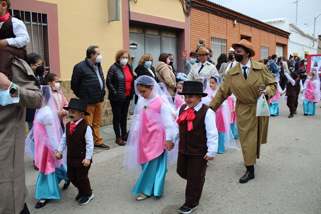 DESFILE CARNAVAL COLEGIO LUCERO 21