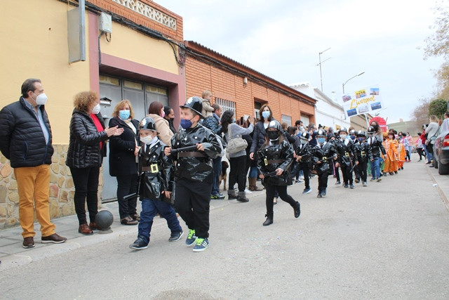 DESFILE CARNAVAL COLEGIO LUCERO 28