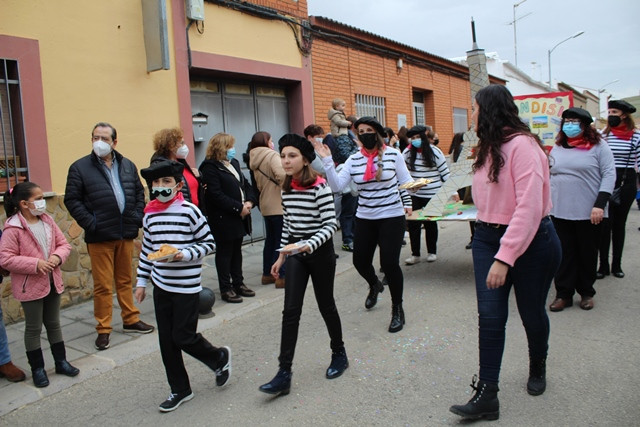 DESFILE CARNAVAL COLEGIO LUCERO 39