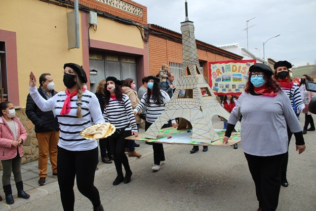 DESFILE CARNAVAL COLEGIO LUCERO 40