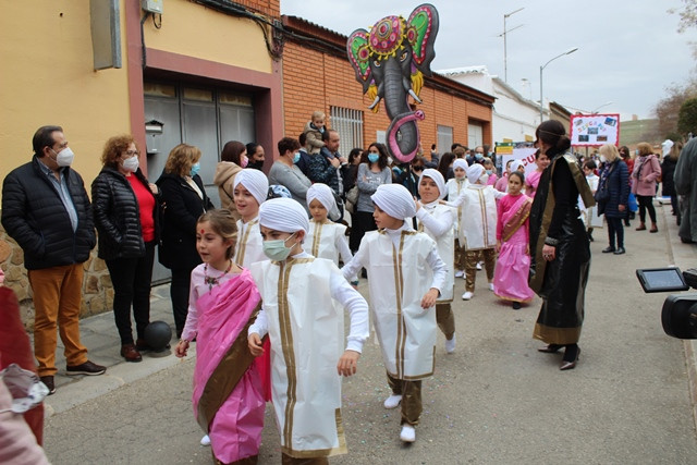 DESFILE CARNAVAL COLEGIO LUCERO 51