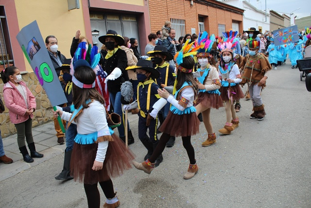 DESFILE CARNAVAL COLEGIO LUCERO 66