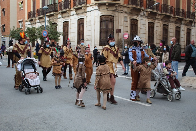 DESFILE CARNAVAL COLEGIOS 13